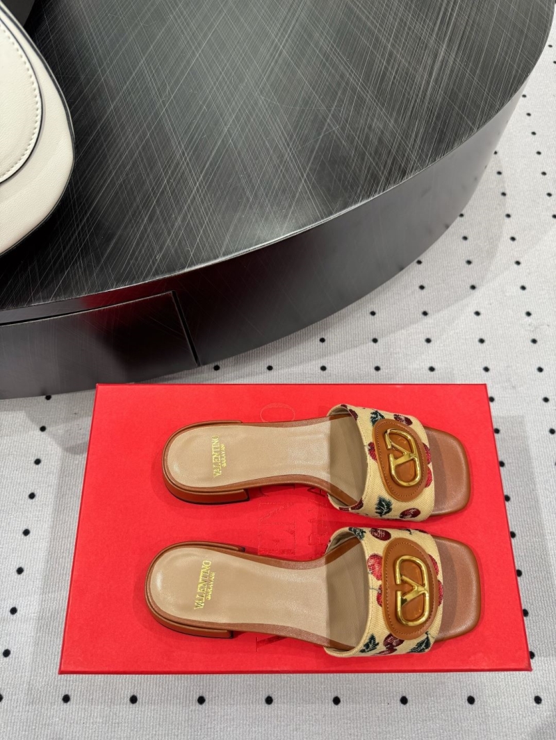 Va1e*ntin0 slippers